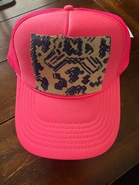 New Kilim Orijinal Turkish Rug Trucker hat - HOT PINK NWT